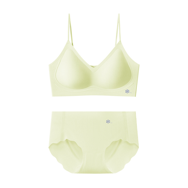 녹색 [몸에 꼭 맞고 흔적이 없음] 같은 스타일의 속옷과 함께 제공됩니다.