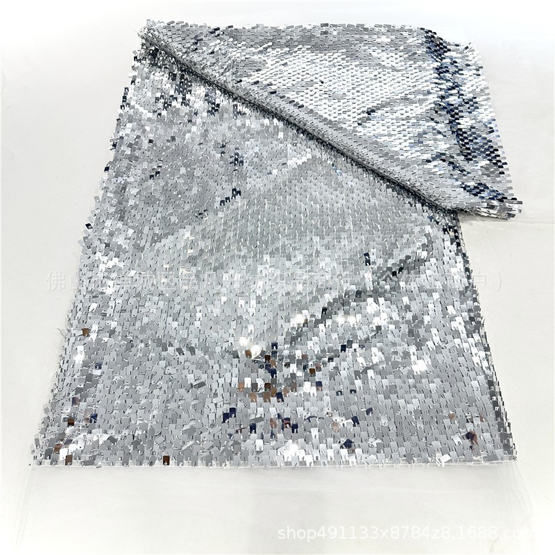 Fabricante nuevo 20 color pequeño rollo largo sequinilla tela de malla ropa de moda decoración de ropa de boda tela