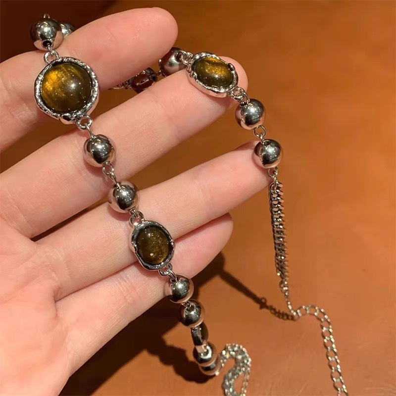 Amber round necklace