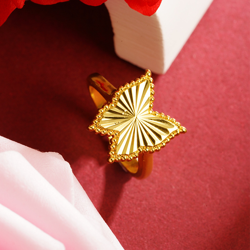 Nuevos productos populares anillos de mariposa de oro de arena de Vietnam, automóviles de patrón horizontal no se desvanecen, fábrica de joyería Yiwu suministro directo