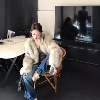 “烛影摇红” 秋冬基础V领通勤百搭整皮狐狸毛皮草外套