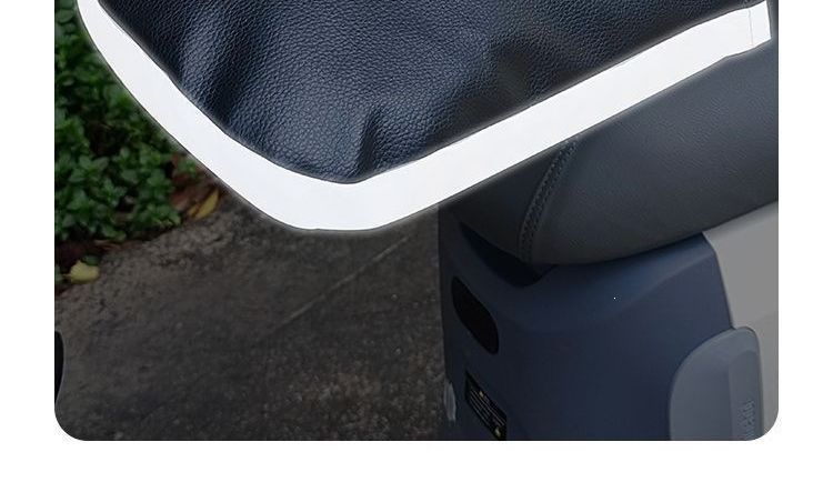 Thickened winter warm handlebar covers for electric bikes, waterproof and windproof, with fleece lining