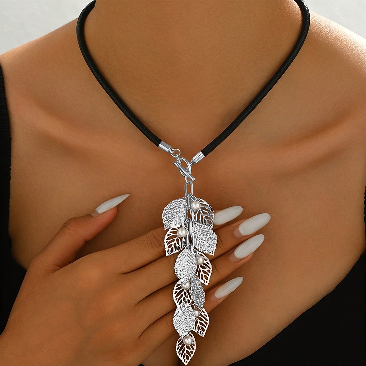 Sophisticated elegant necklace