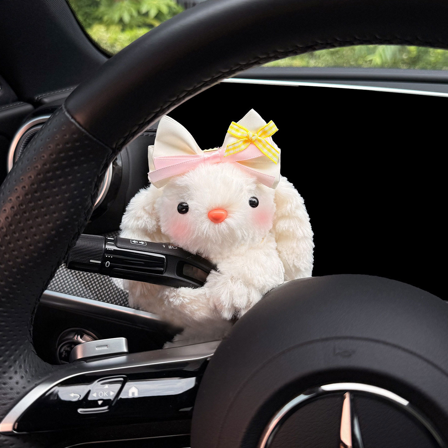 2026 New Car Dashboard Decorative Ornament Cute Wiper Decoration Figurine Turn Signal Light Car Interior Decoration Doll