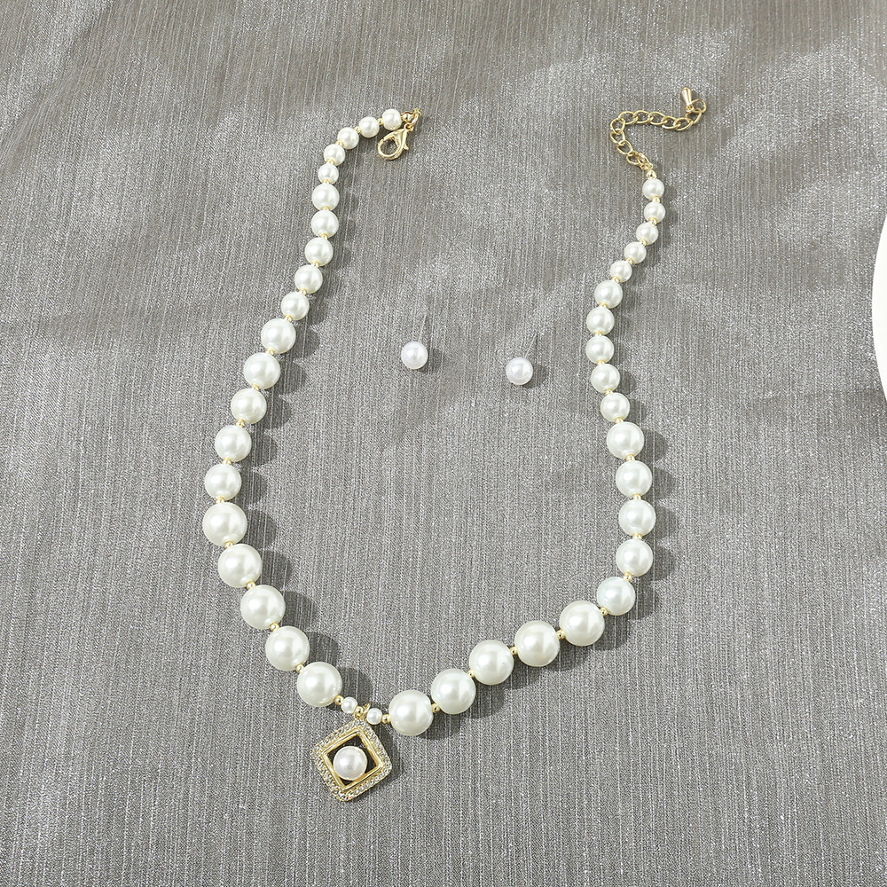 Set di orecchini con collana di perle in stile designer, pendente alla moda con diamanti a cuore color pesca, gioielli con catena al collo da donna, set di perle_voghion.com