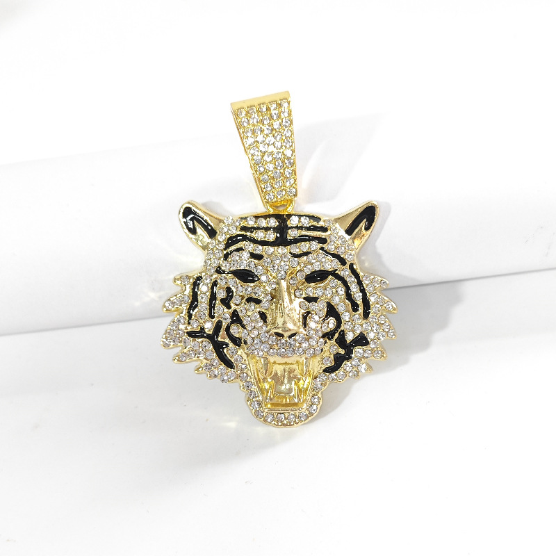 European and American Hip-Hop Exaggerated Tiger Head Pendant Can Be Matched with a Large Chain Necklace, Cool Nightclub Disco Accessories Pendant