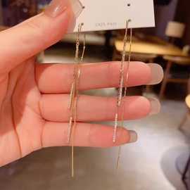 2026年新款潮网红款耳线女超仙高级感气质轻奢长款耳环圆脸显瘦