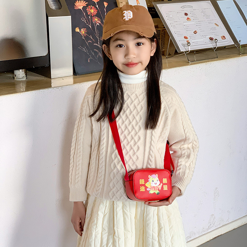 2026 bolsos de Año Nuevo para niños dibujos animados lindos impresión bebés sobre rojo de Año Nuevo bolso de hombro festivo para hombres y mujeres