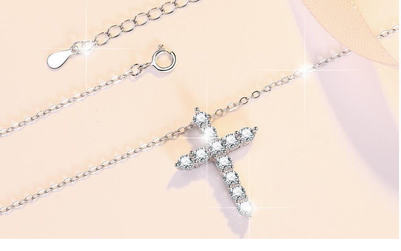 Stainless Steel Copper Casual Simple Style Cross Inlaid Zircon Pendant Necklace display picture 2