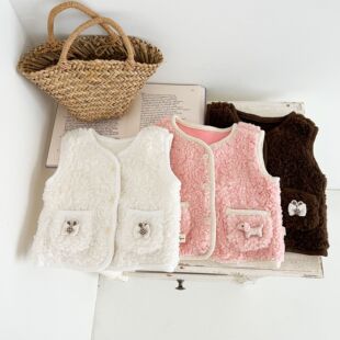 Winter New Baby Girl suit Western Style Baby Vest Top Thickened Lamb Fleece All-match Vest Cardigan