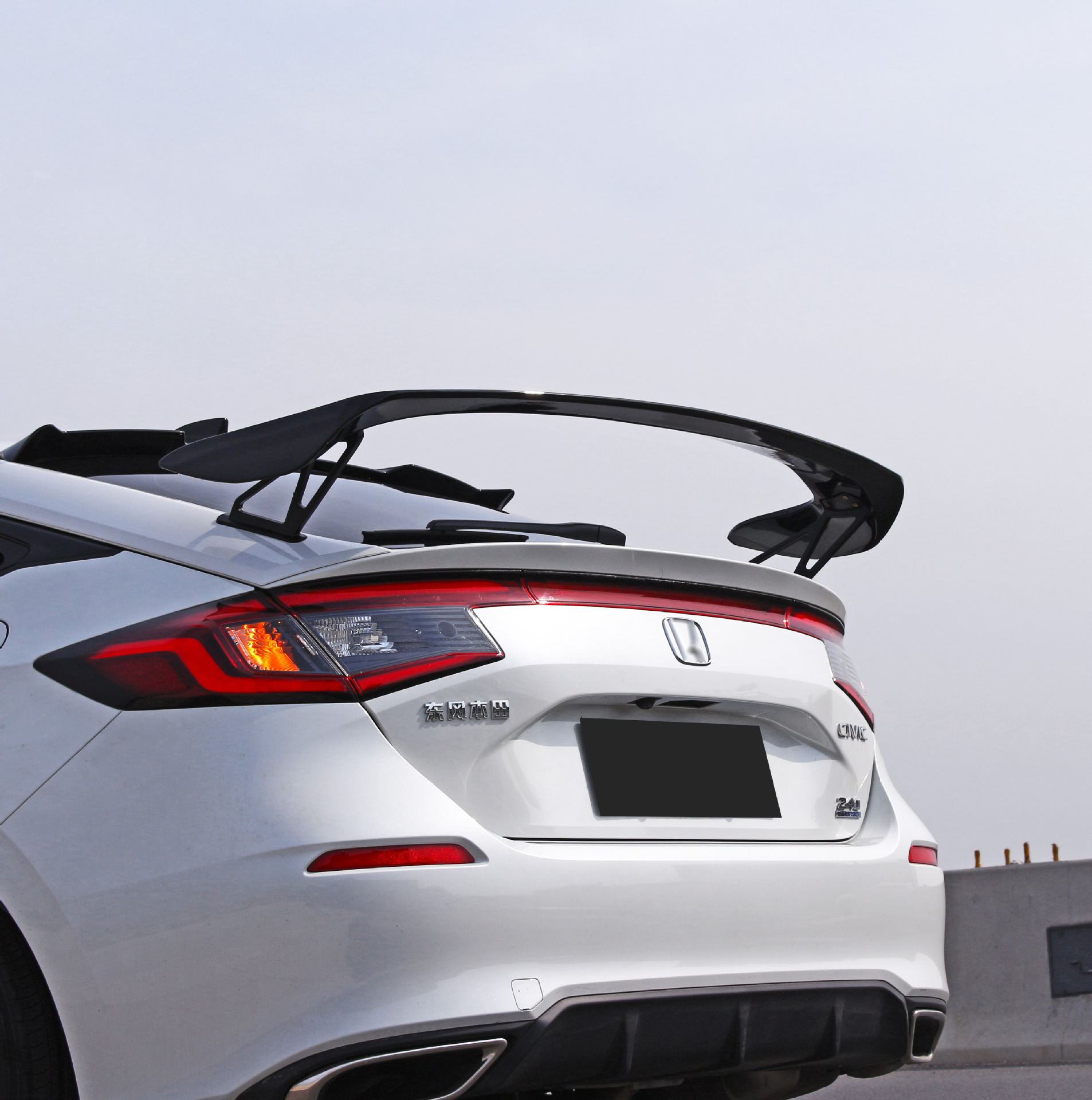 Suitable for the 23Rd Generation Civic Hatchback Model Tr Rear Wing with Bracket, Non-Destructive Installation of the Roof Wing and Fixed Wind Wing