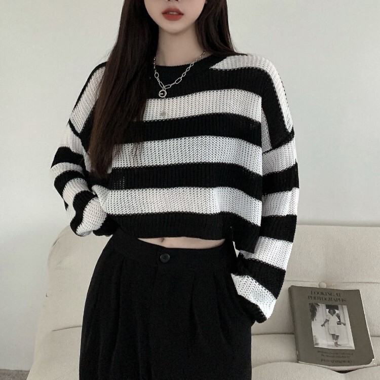 Foreign trade black and white striped sweater women's autumn and winter sweater long sleeve blouse western style loose short base shirt top