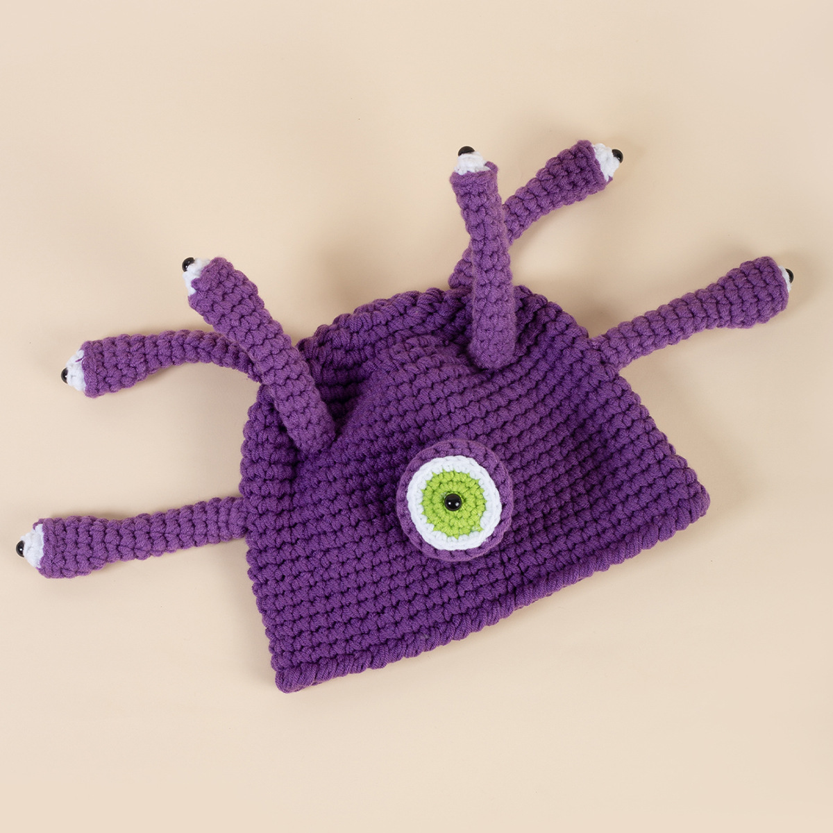 Nischen-handgewebte Hüte sind lustig und witzig, lila, kindliche Dekoration mit Wollmützen, Häkelmützen_voghion.com