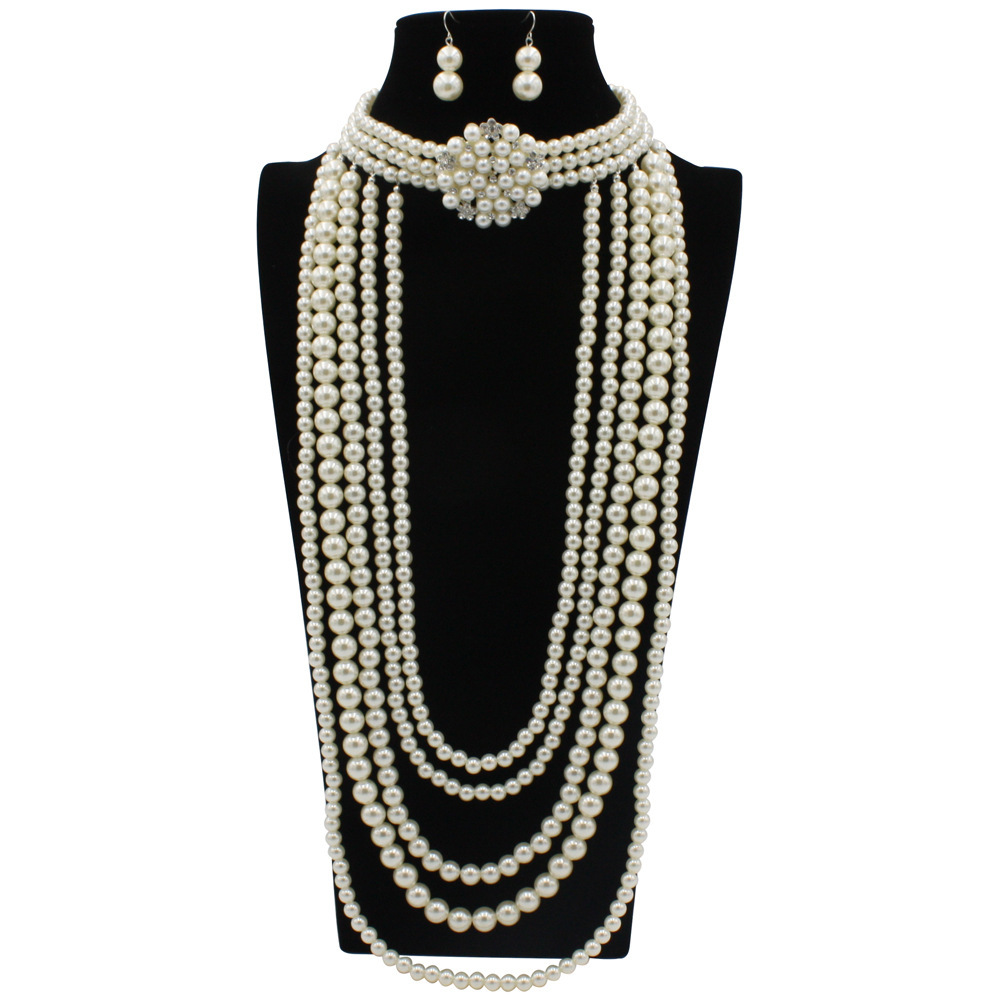 Beige necklace pearl