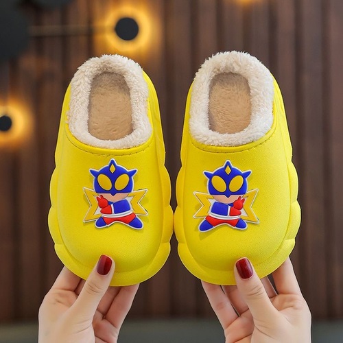New children's cotton slippers with a hat, hole-toe design, warm and cartoon-like, outdoor, beach-proof, waterproof, lightweight soles, baby slippers