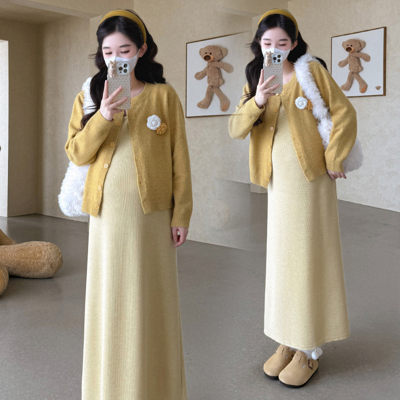现货2025秋冬韩系气质圆领花朵毛衣孕妇外套+孕妇背心裙套装|undefined