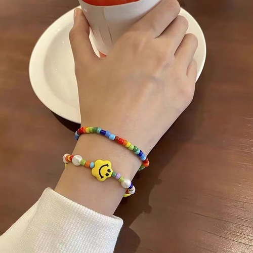 New colored beaded smiley bracelet for women ins niche design student best friend elastic rope bracelet for fashionable dopamine