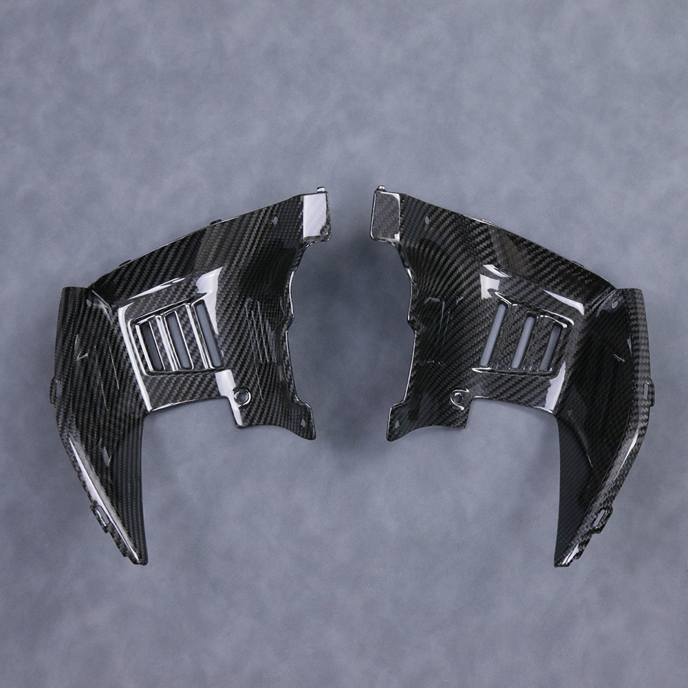 Suitable for CFMOTO spring wind 800NK sharp + modified carbon fiber shell parts fuel tank forward gas decorative plate