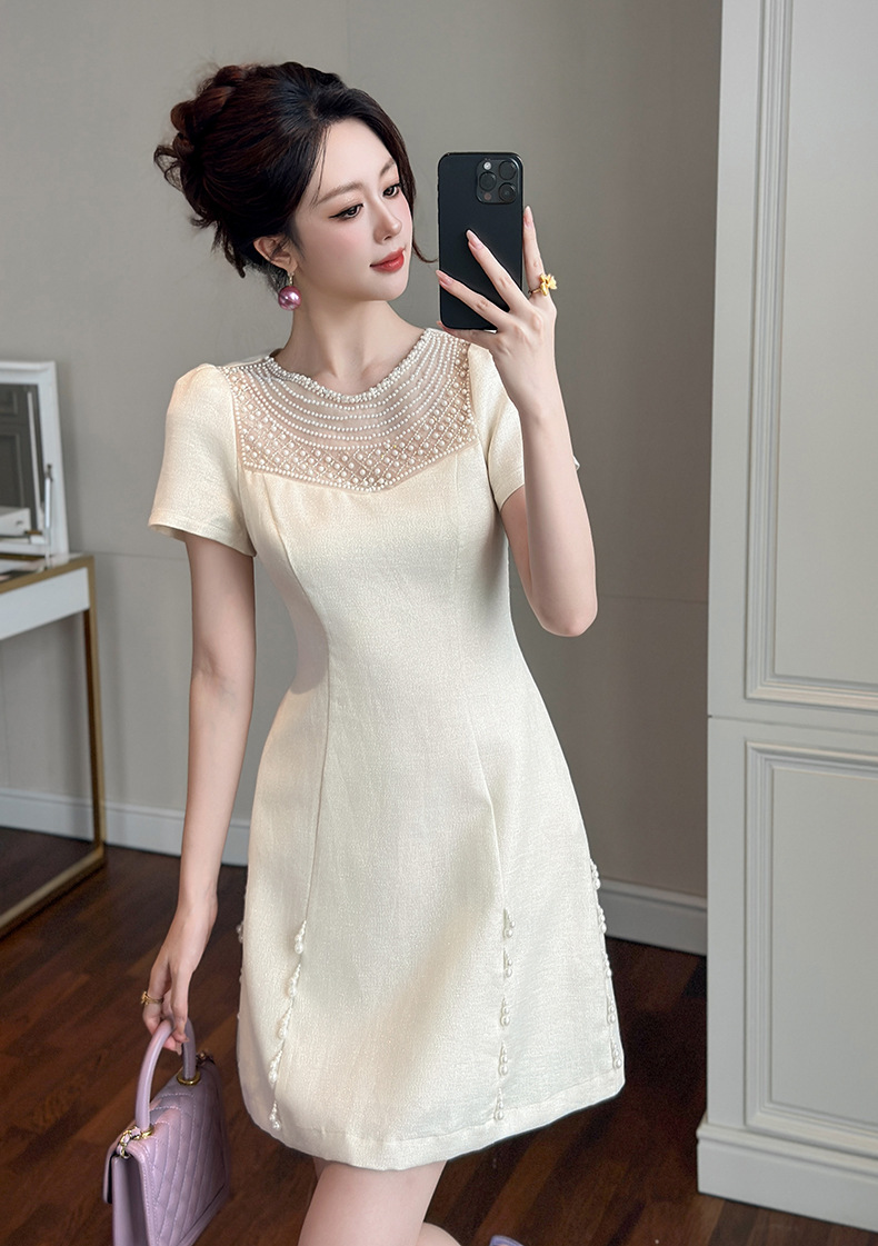 Đầm suông nữ midi cổ tròn thắt eo đính ngọc trai phong cách Pháp — mơ chi tiết 1