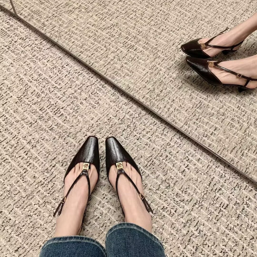 Instant cowhide version~Su Yinyin's same square-toe small gold buckle eel pattern high heels for women's kitten heels empty sandals