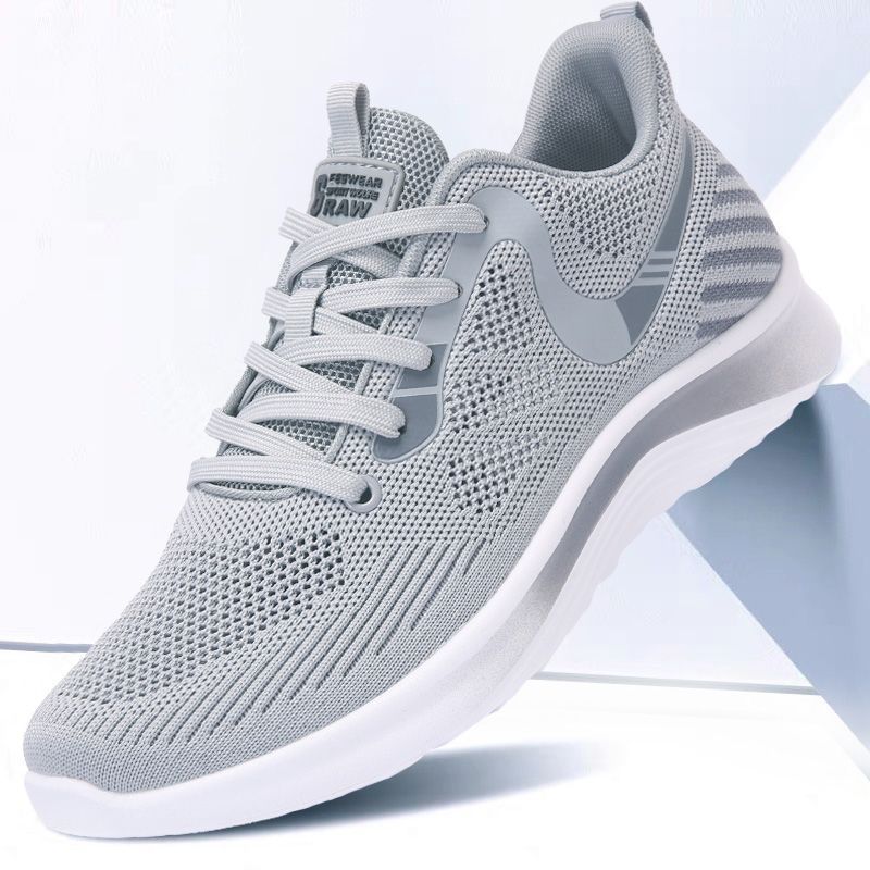 Zapatos de tela viejos de Beijing para hombres, superficie de malla transpirable de verano, zapatos deportivos delgados para papá, zapatos antideslizantes para hombres de ejercicio matutino de mediana edad y ancianos