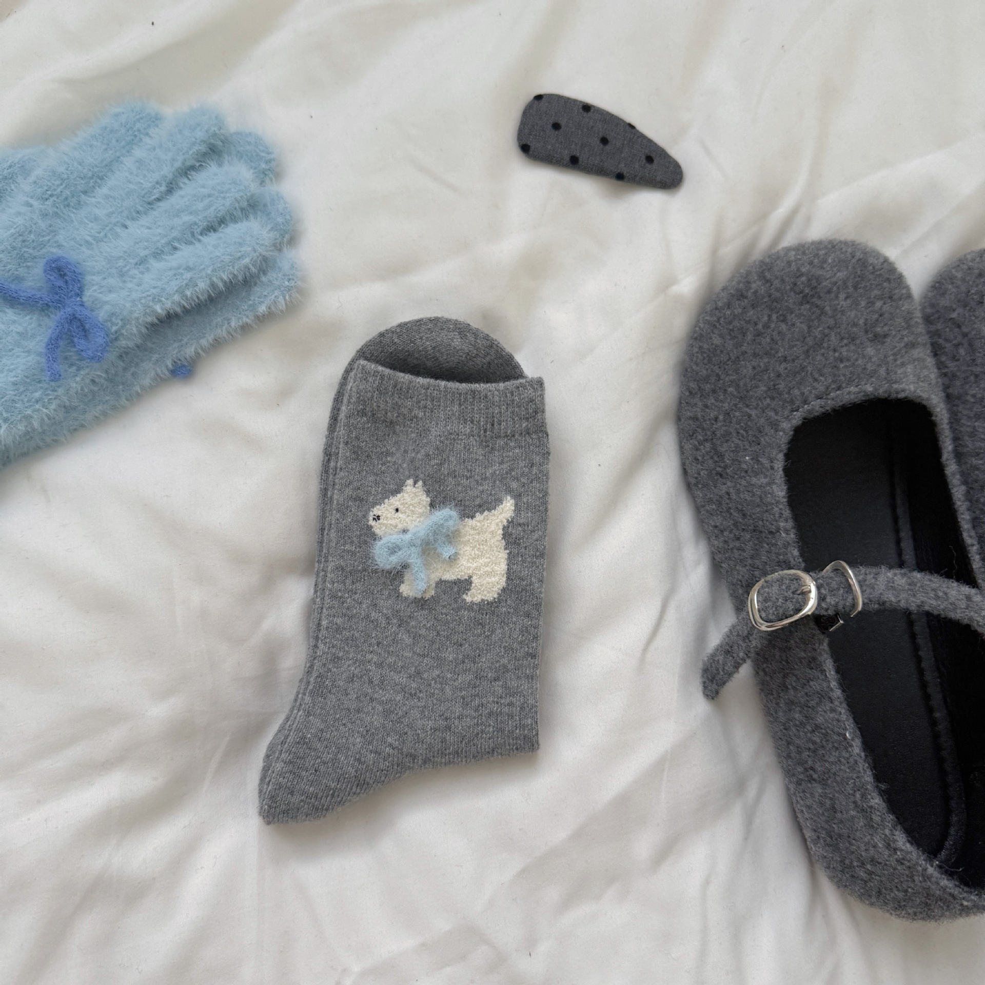 W3-553: 밝은 회색