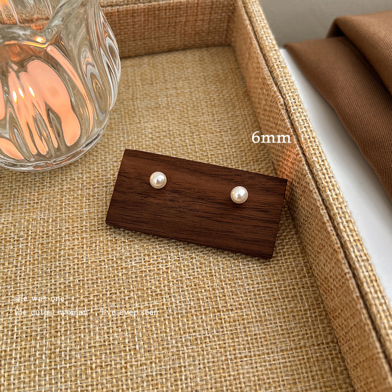 White earrings from pearl, 6mm