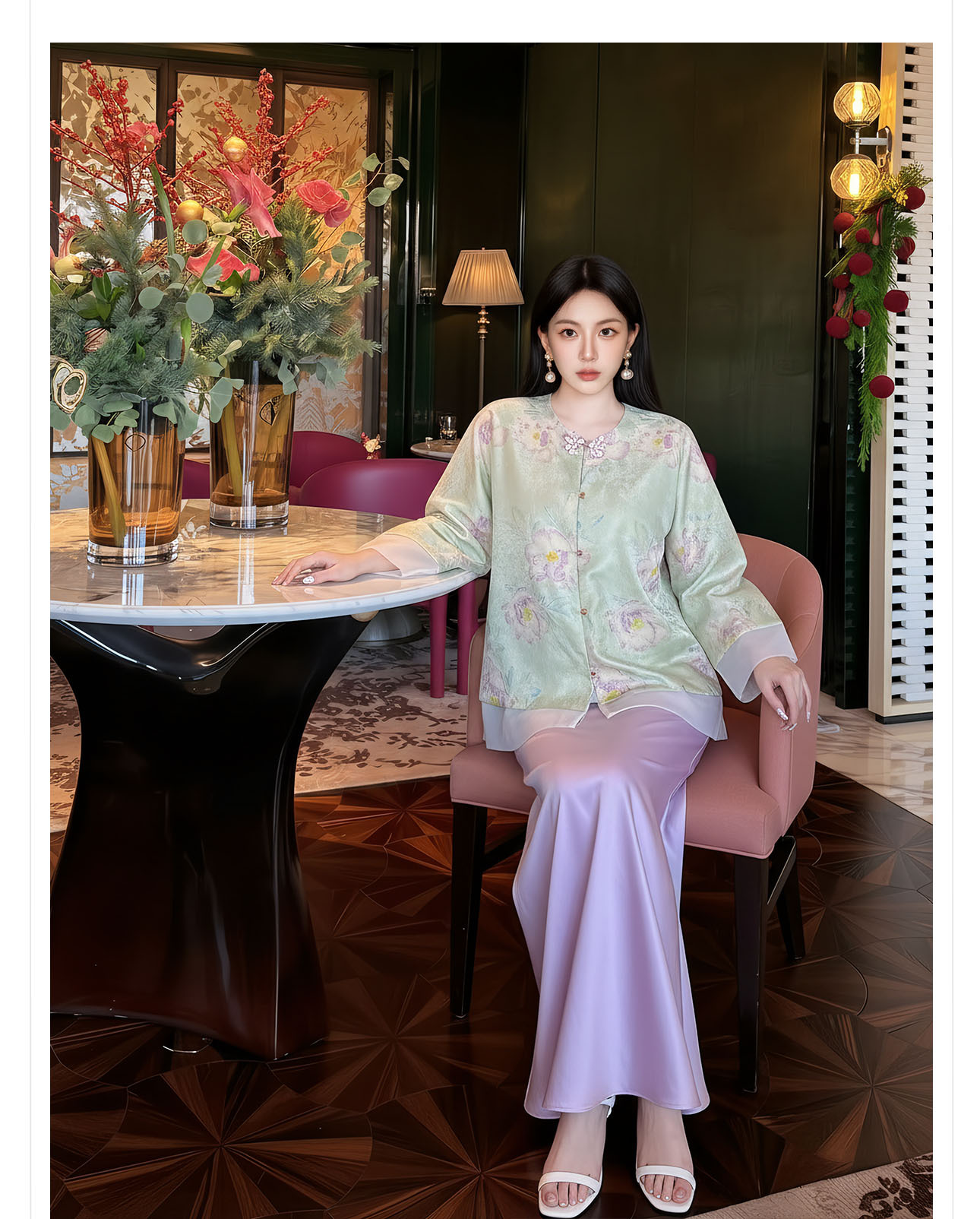 Bộ váy áo khoác và chân váy suông phong cách Tân Trung Hoa, chất liệu gấm thêu hoa văn, cổ áo cài khuy vải — Xuân Huy Xanh, bộ đồ, Màu tím nửa váy chi tiết 7
