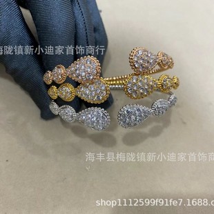 ����V����Ԋ�ҿ羳�M�ˮ���_�����CŮ�p��С����ɫˮ�΂����֭h