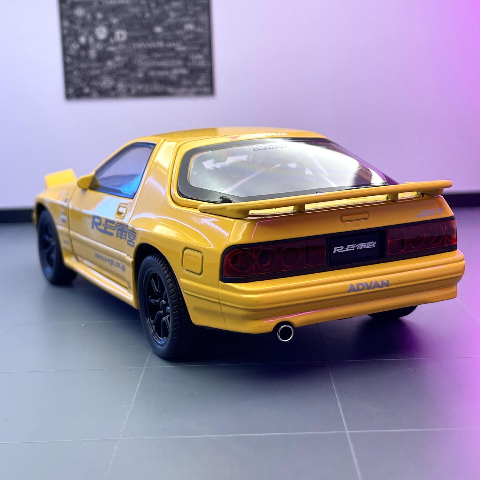 Weili aleación coche Modelo 1: 24 Mazda rx7 coche deportivo tire de sonido luz coche música modelo adornos