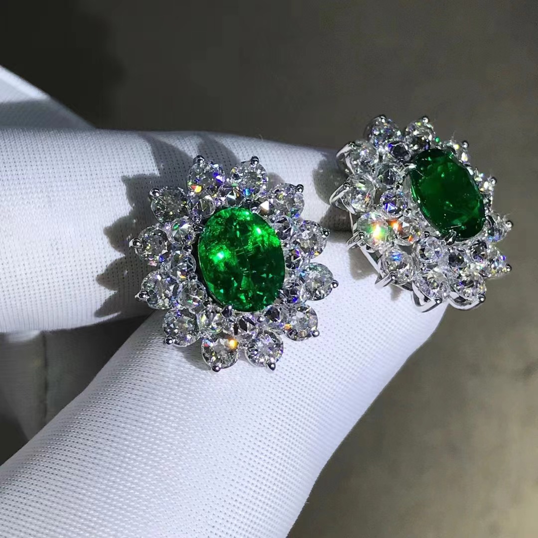 9K con aretes esmeralda colombianos 3.88 quilates aretes esmeralda con certificado internacional GRC