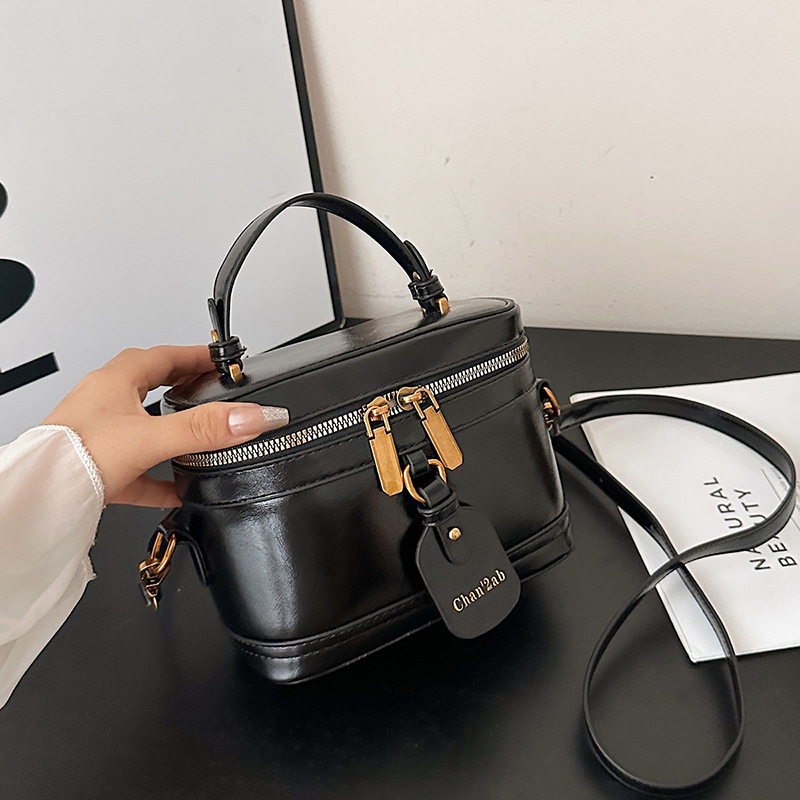 Retro Trendy Luxury 2026 New Arrival Small Square Handbag Fashion Casual Shoulder Bag Niche Crossbody Box Bag