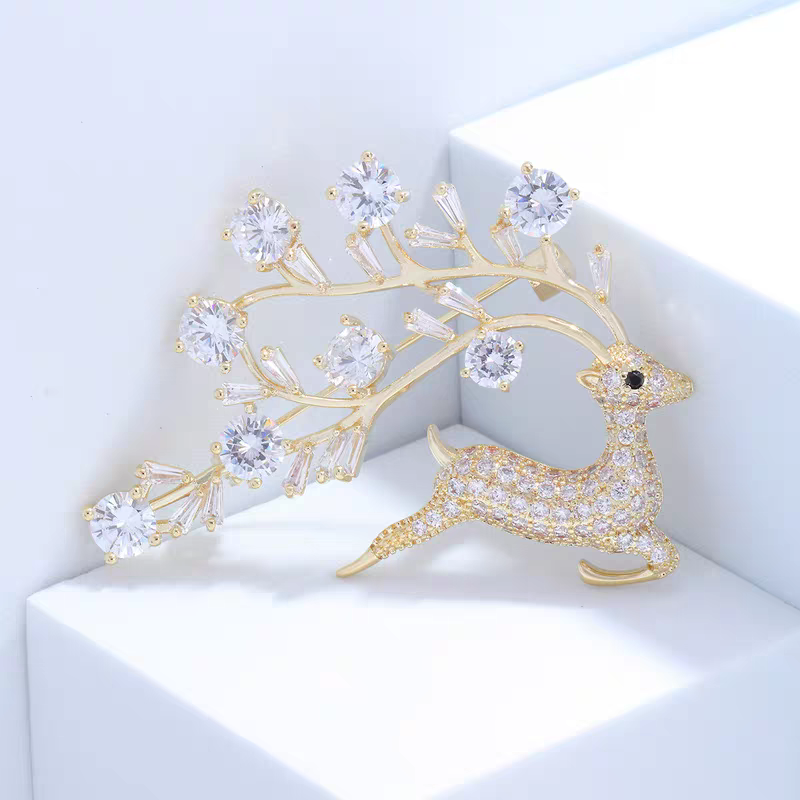 Micro-inlaid zircon elk delicate brooch women's trendy gift jewelry temperament all-match corsage accessories simple pin