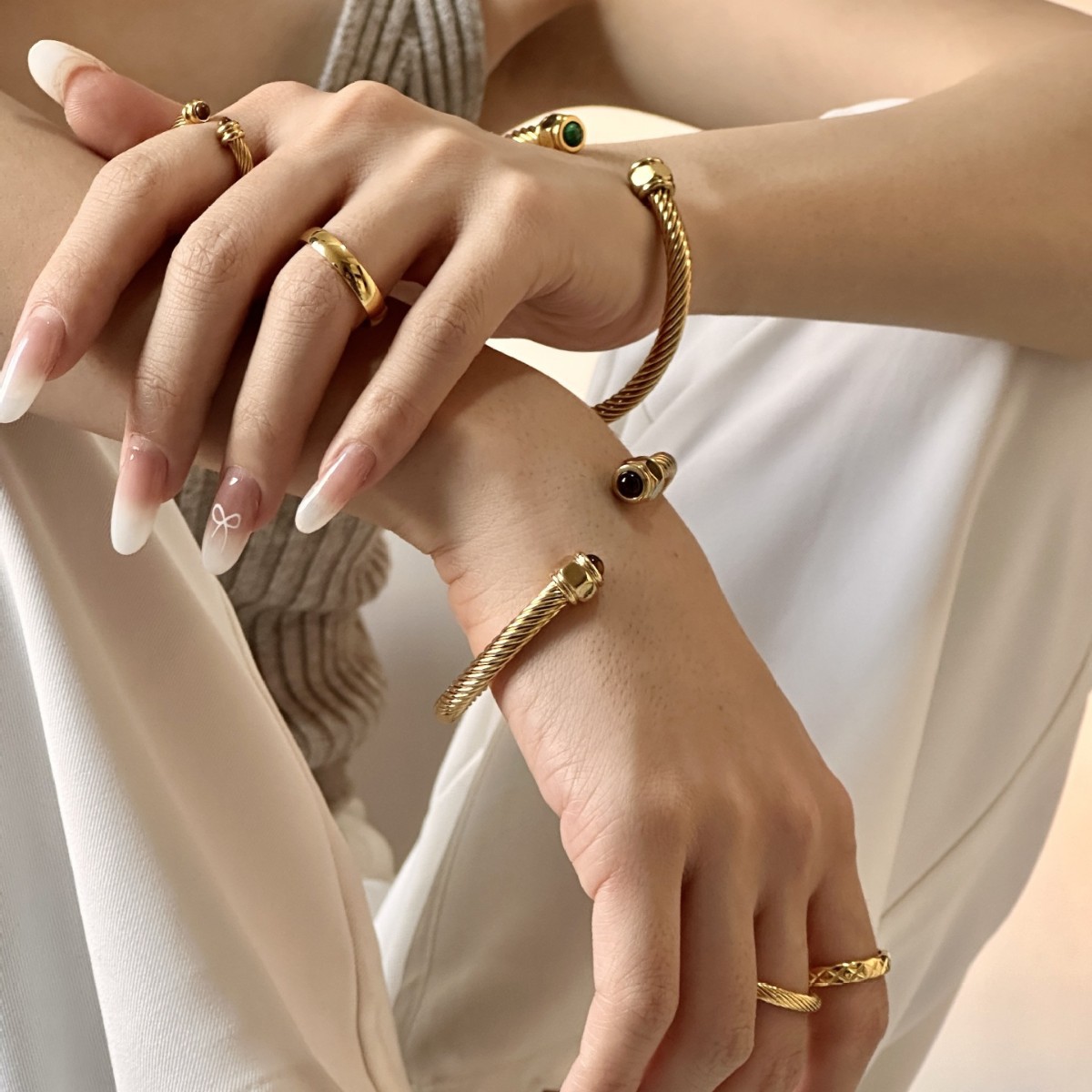 Tena Pulsera de acero inoxidable europea y americana para mujer, sensación de alta calidad, hilo de moda para mujer, pulsera abierta de piedra natural, joyería de todo fósforo