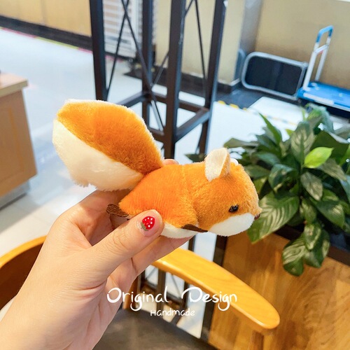 Autumn and winter squirrel keychain pendant for men and women, cute couple bag pendant, cartoon brooch, plush doll toy