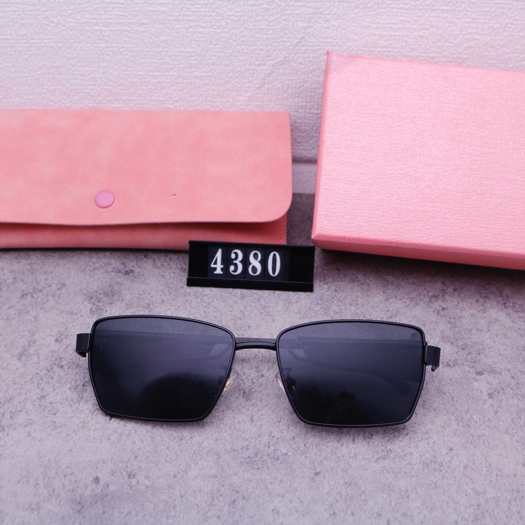 Neue 2024 Box Modische trendige Männer Frauen zeigen weiße und dünne Sonnenbrillen mit Advanced Sense_voghion.com