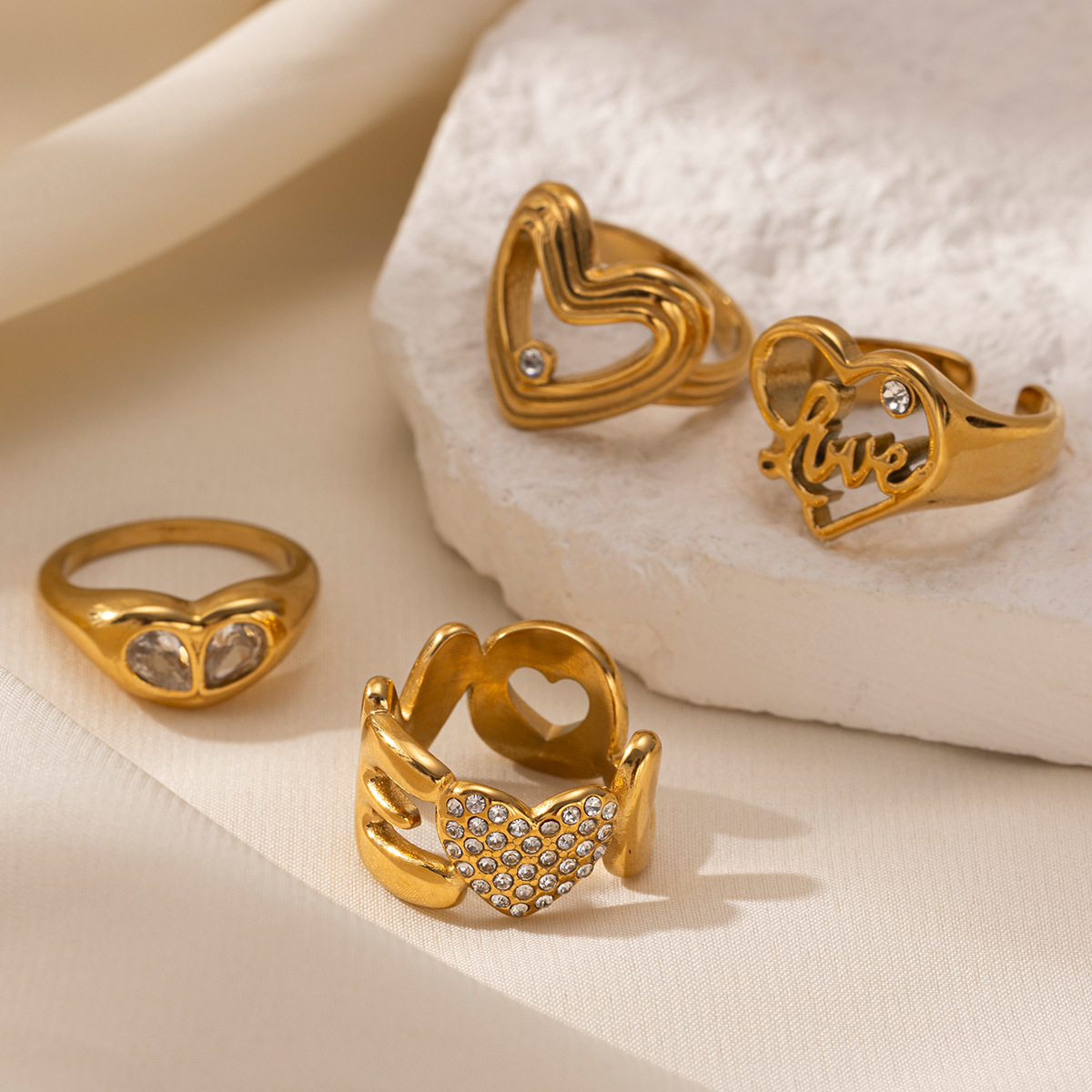 Anillo de acero inoxidable TENA Europa y América lujo ligero de lujo de moda de alto nivel amor abierto anillo de acero de titanio no se desvanece joyería