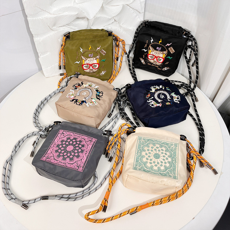 New Japanese Embroidered Crossbody Bag Simple Bag Women's Fashionable All-match Portable Trendy Crossbody Shoulder Bag for Women