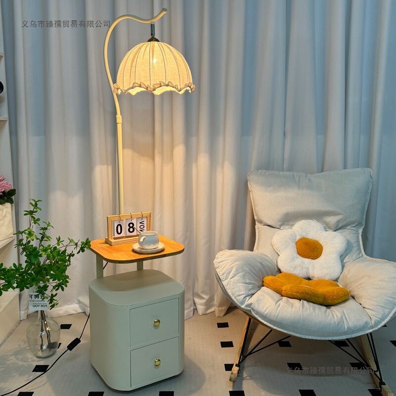 Cream Style Bedside Table Floor Lamp Living Room Solid Wood High-End Bedroom Vertical Table Lamp with Integrated Drawer Storage Rack Cream Style Bedside Table Floor Lamp Living Room Solid Wood High-End Bedroom Vertical Table Lamp with Integrated Drawer Storage Rack