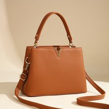 【世臣女包】妈妈包2025春夏新款通勤气质女包斜挎轻奢手提凯莉包