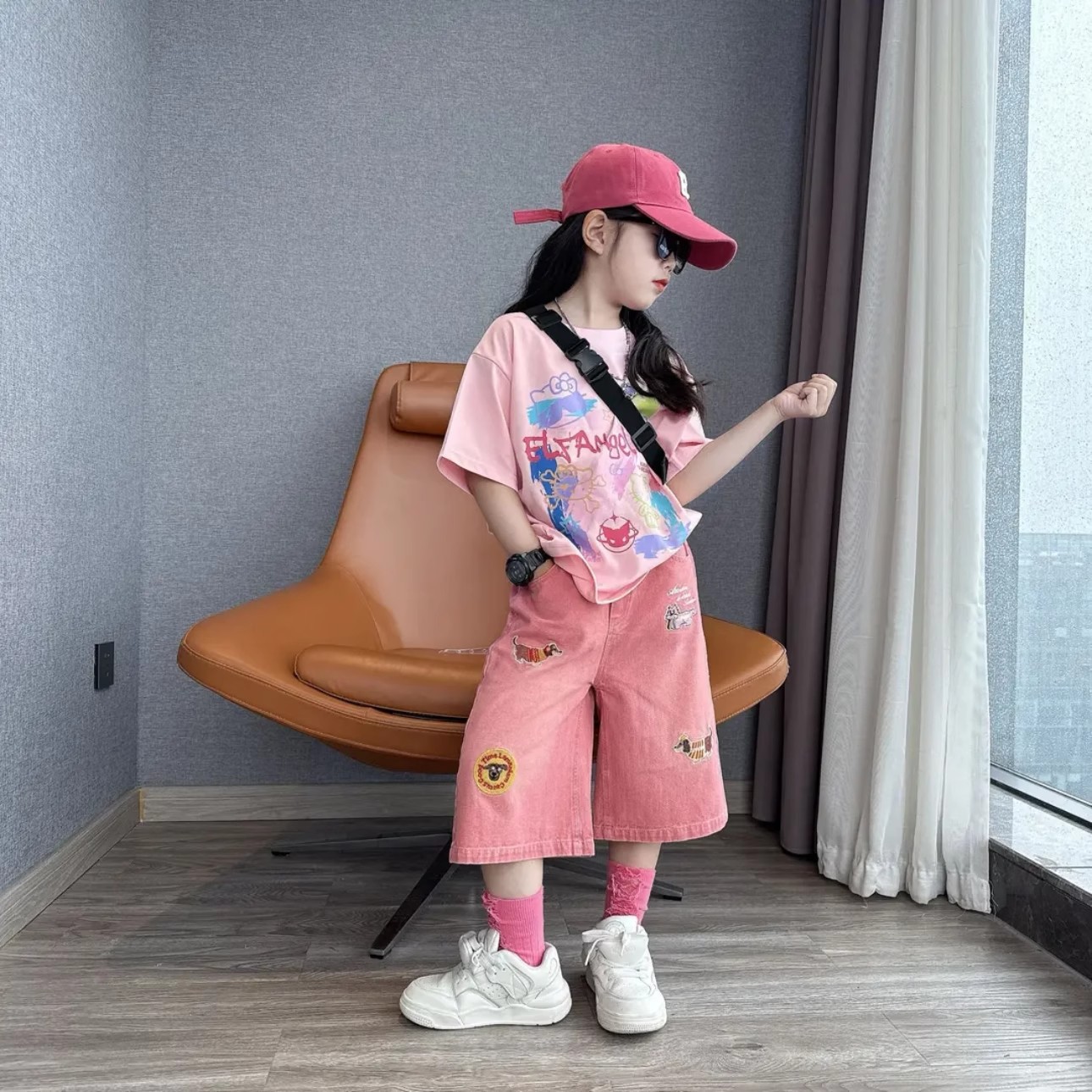 女童夏季卡通粉色短袖多巴胺百搭腊肠狗刺绣牛仔七分裤炸街套装潮