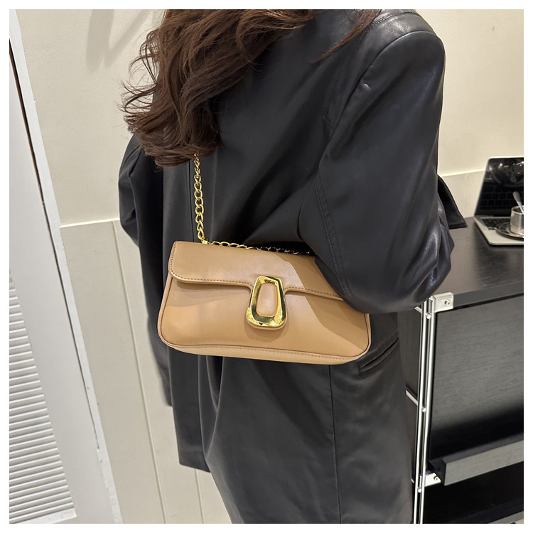 280g Weight Synthetic Leather Lining Material Magnetic Buckle Closure Type Single Shoulder Strap Strap Type Shoulder Bag, Crossbody Bag Bags Type Daily Occasion Pu Leather Material Solid Color Pattern All Seasons Season Women's Gender Streetwear Style Square Shape Medium Size Women's Medium Pu Leather Solid Color Streetwear Square Magnetic Buckle Shoulder Bag Crossbody Bag 25