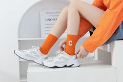 多巴胺女孩中筒春夏薄款字母C純色防臭吸汗透氣簡約學院風