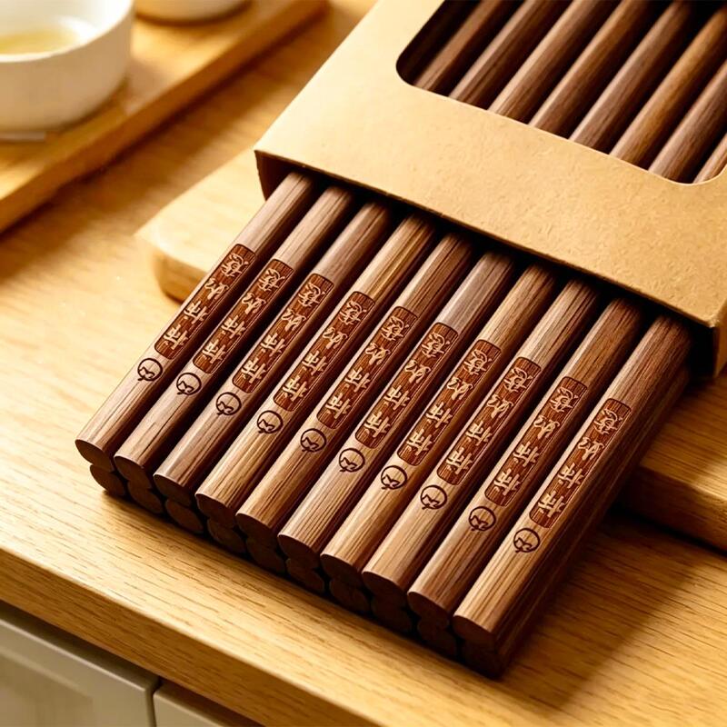High-Temperature Carbonized Bamboo Chopsticks for Home Use, Wholesale Non-Slip Bamboo Chopsticks, Custom Carved Chopsticks High-Temperature Carbonized Bamboo Chopsticks for Home Use, Wholesale Non-Slip Bamboo Chopsticks, Custom Carved Chopsticks