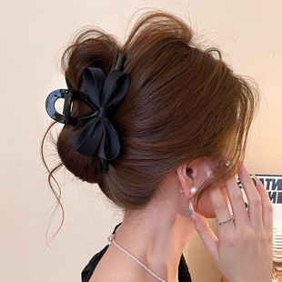 ���|��ɫ�����Yץ�AŮ�߼���2025�¿����~�A���X�ױP�l�A�Ӱl���