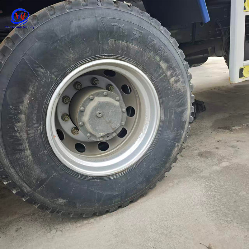 In-stock supply of HOWO heavy-duty truck, HOWO rear eight-wheel dump truck, mining self-unloading engineering vehicle, 20-cubic-meter large box, for Africa