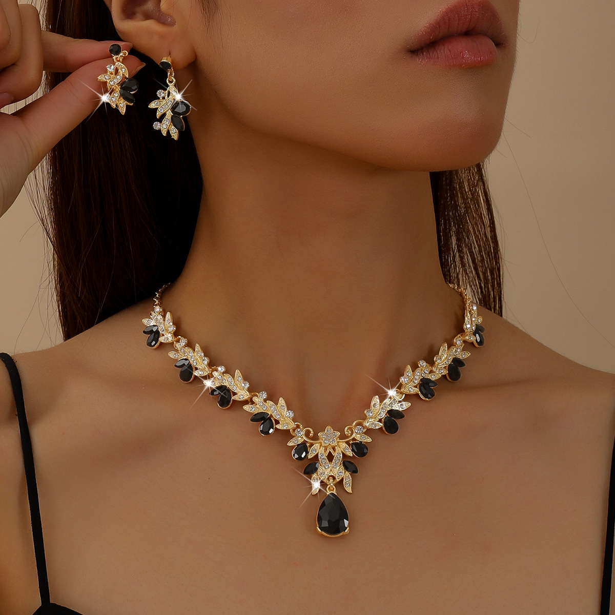 G394 gold and black two-piece set