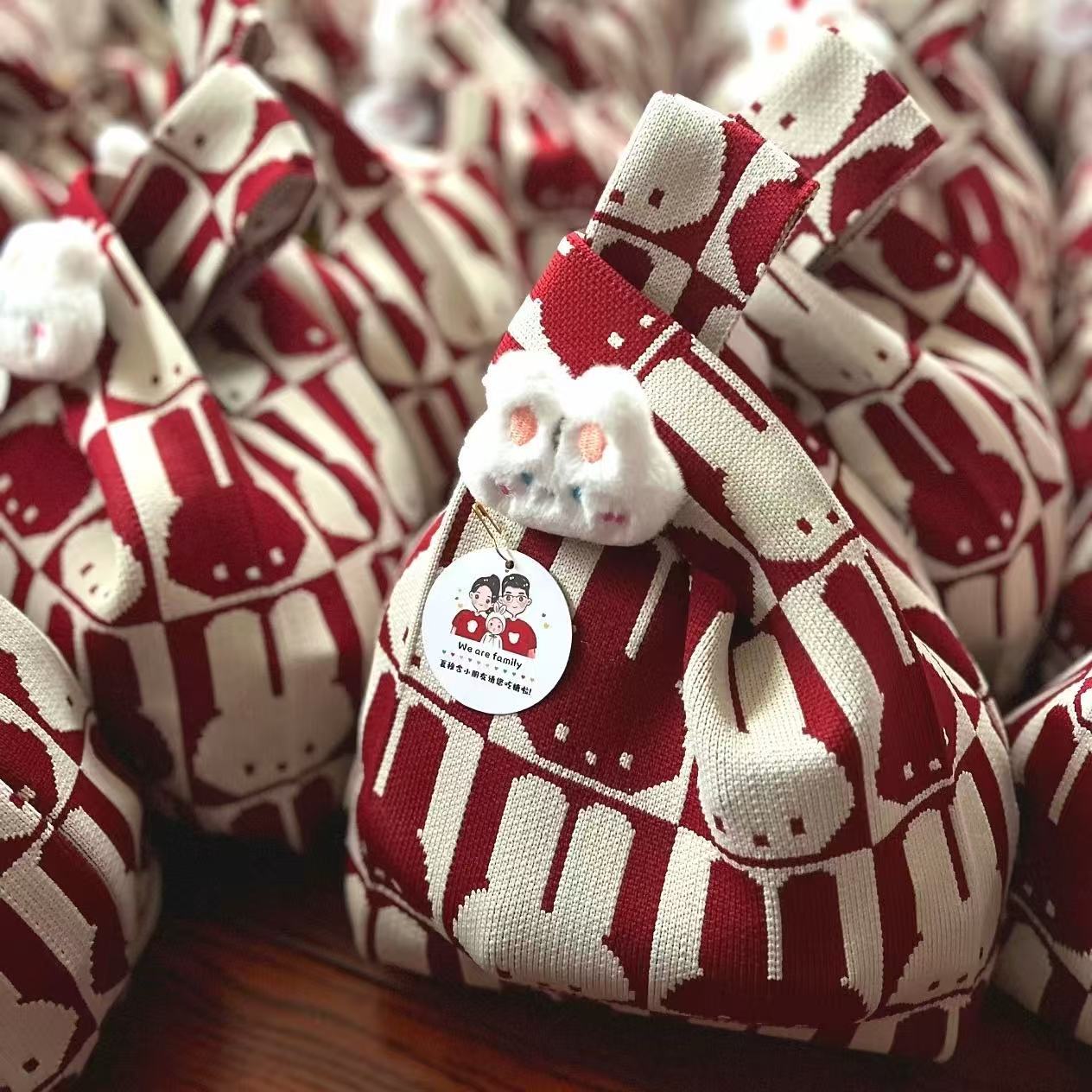 伴手礼背心包202可爱色卡通动物针织包女潮流手提通勤手提包