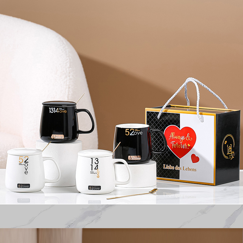 Taza de cerámica simple para casarse con un par de copas de marca logotipo personalizado para parejas en blanco y negro para copas caja de regalo de boda