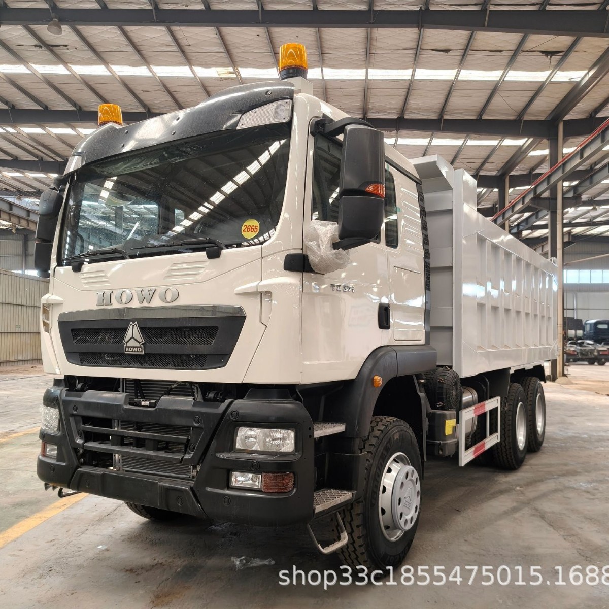Foreign trade export heavy-duty truck HOWOTX6X4 dump truck with 371 horsepower for transporting soil and debris